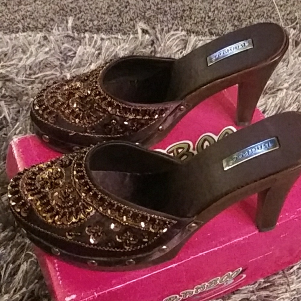 Shoe